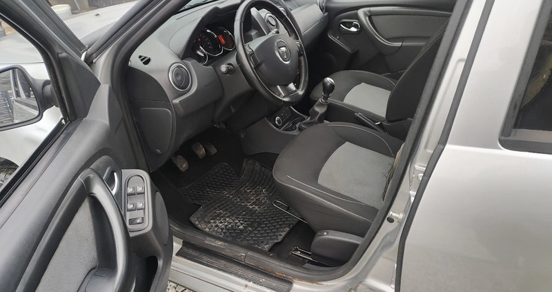 Dacia Duster cena 22900 przebieg: 76246, rok produkcji 2017 z Wieruszów małe 121
